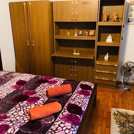 House Mario'S Airport 2 Apartman Szpáta Kültér fotó